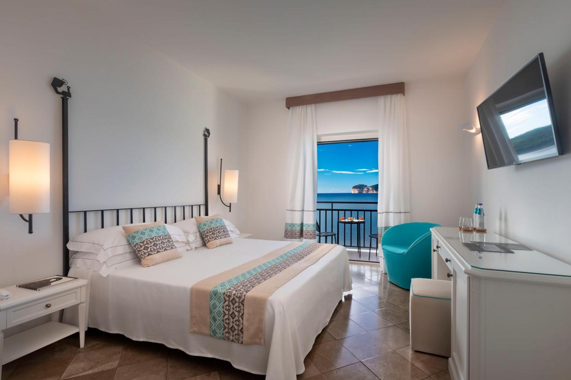 El Faro & Hotel 4*