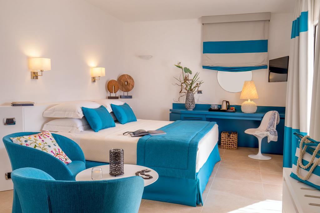 El Faro & Hotel 4*